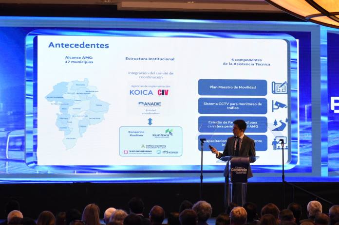 CCG Durante el evento Guatemala se Transforma, organizado por la Cámara Guatemalteca de Comercio, se presentó el diagnóstico de Movilidad Urbana, Foto La Hora: José Orozco.