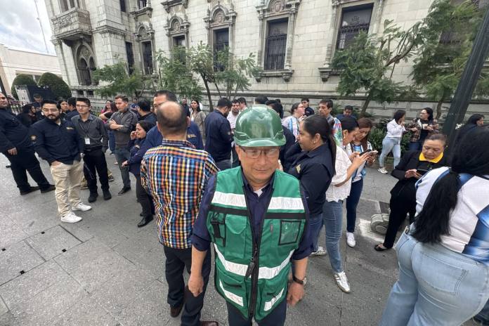 La Coordinadora Nacional para la Reducción de Desastres (Conred) activó alerta naranja tras los temblores de este viernes.
