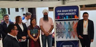 Canadá y Guatemala apuestan por USD 1 mil 590 millones: “Queremos una prosperidad compartida” El Secretario de Estado para el Desarrollo Internacional, Randeep Sarai (al centro) visitó proyectos en Guatemala. Foto La Hora: cortesía Embajada de Canadá