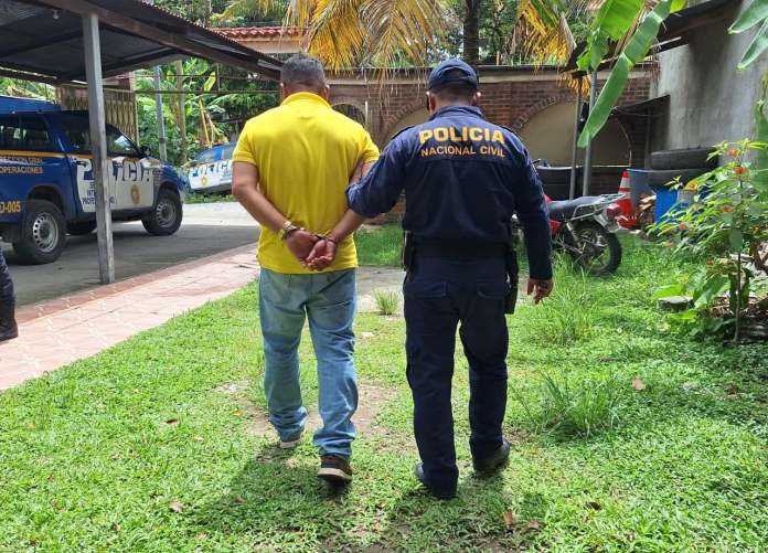 Captura Hombre es capturado tras presuntamente amenazar a un guardia