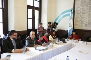 Viceministro Carlos Aldana en citación en el Congreso por la Comisión de Asuntos Electorales. Foto La Hora: Congreso de la República.