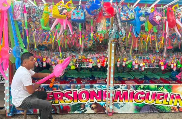 La Feria del Cerrito del Carmen vuelve a brillar: tradición, sabor y miles de visitantes en el corazón de la capital La feria del Cerrito del Carmen abrió sus puertas un año más. Foto La Hora