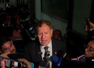Presidente del Congreso buscará agendar discusión del subsidio para la próxima semana El presidente del Congreso, Luis Contreras, anunció que buscarán discutir el subsidio a los combustibles la próxima semana.