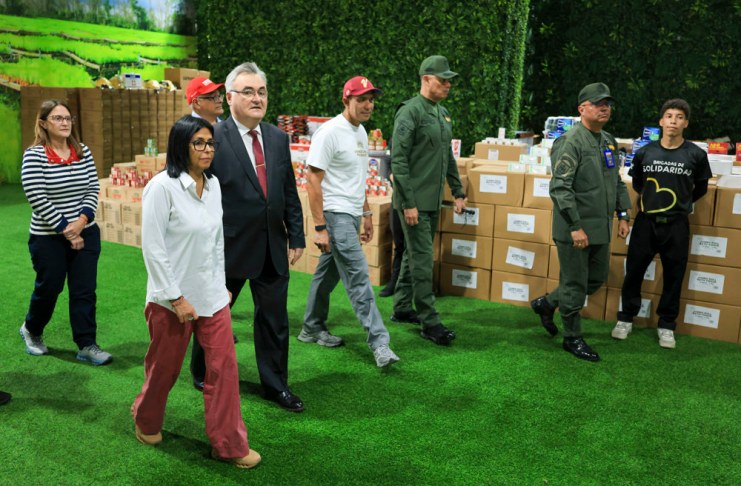 Entregan viviendas a más de 240 familias afectadas por terremotos en Venezuela, prometen 4 mil para diciembre Delcy Rodríguez, presidenta encargada de Venezuela, prometió que entregará 4 mil casas para diciembre, hoy entregaron las primeras 420. Foto La Hora: EFE