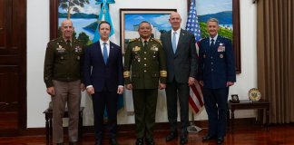Jefe de la Guardia Nacional de EE. UU. visita Guatemala. Foto La Hora: Embajada de EE.UU.