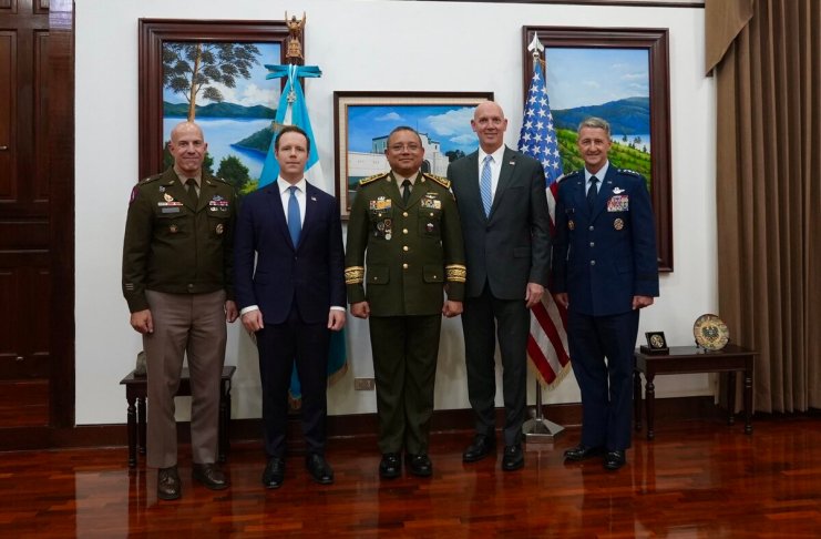 Jefe de la Guardia Nacional de EE. UU. visita Guatemala. Foto La Hora: Embajada de EE.UU.