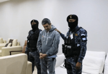 El estadounidense que estuvo oculto por 25 años y de los más buscados por el FBI, es extraditado desde Guatemala