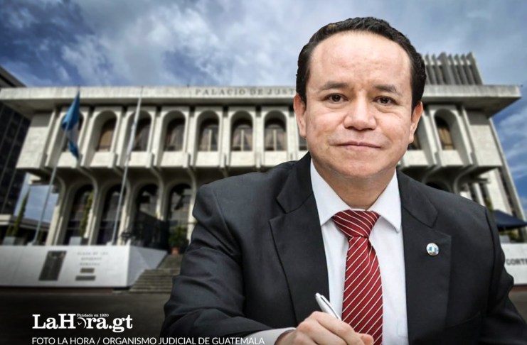 El magistrado Estuardo Cárdenas