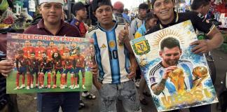 Así viven los guatemaltecos la final del Mundial España vs. Argentina desde el mercado La Terminal