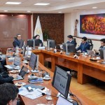 Autoridades del Ministerio de Finanzas se reunieron con representantes de la calificadora. Foto La Hora: Minfin