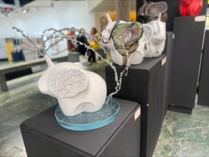 esculturas de elefantes modificadas por artistas