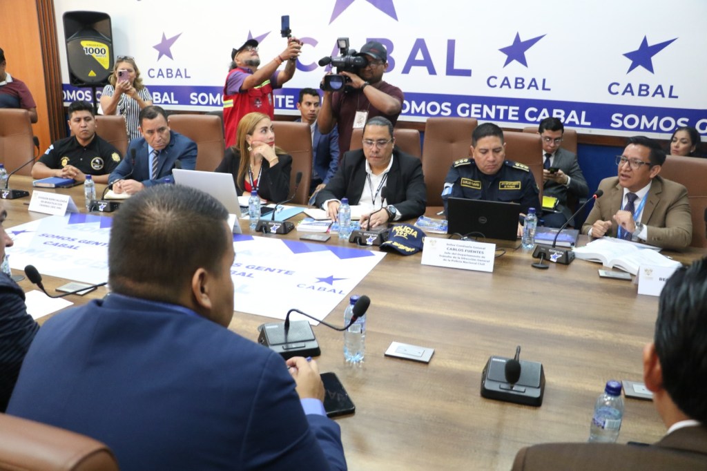 Pai Escobar, directora de la DGT, en una reunión en el Congreso el pasado 8 de julio. Foto La Hora: Congreso
