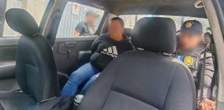 Detienen a salvadoreña con orden de captura internacional por presuntos vínculos con el Barrio 18 La PNC informó sobre la captura de una mujer requerida por las autoridades salvadoreñas por su presunta vinculación con el Barrio 18.