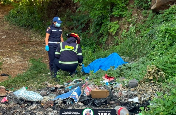 Localizan cuerpo calcinado en un basurero clandestino en Santa Catarina Mita, Jutiapa Localizan cuerpo calcinado en un basurero clandestino en Santa Catarina Mita, Jutiapa. Foto La Hora: Asonbomd.
