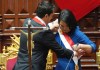 Keiko Fujimori al recibir la imposición de la banda presidencial