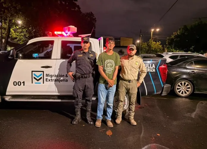 Kevin el guatemalteco que agredio a un creador de contenido en El Salvador es detenido Kevin, el guatemalteco que agredió a un creador de contenido en El Salvador es detenido