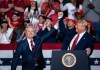 Lindsey Graham (I) y Donald Trump (D)