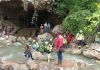 Localizan dos cuerpos de los hombres que fueron arrastrados por crecida de río que desemboca en una cueva en Alta Verapaz Localización de cuerpos de dos de los hombres que fueron arrastrados por crecida de río que desemboca en una cueva en Alta Verapaz. Foto La Hora: Asonbomd