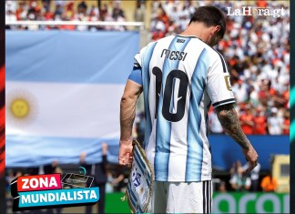 El fin del viaje mundialista: Se apagan las luces para la zurda mágica que cambió para siempre el destino del futbol argentino. Foto La Hora: EFE