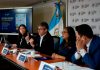 Botón Digital de Denuncia: La nueva estrategia de Salud para prevenir el cáncer y cumplir con los espacios libres de humo El Ministerio de Salud Pública y Asistencia Social (MSPAS) lanzó el Botón Digital de Denuncia, para las violaciones a la Ley de Creación de Ambientes Libres de Humo de Tabaco, como parte de la atención integral contra el cáncer.