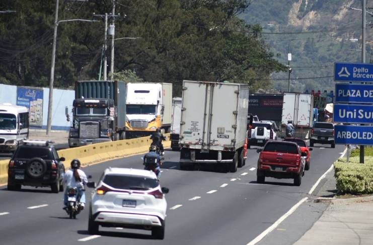 La manifestación de pilotos de transporte pesado, en contra de los precios de los combustibles, se suspendió.