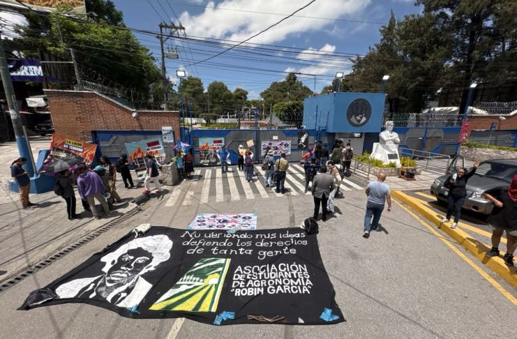 Sin inscripción, sin certificados y sin futuro, el impacto de la «muerte académica» de los estudiantes de la Usac usac Protestas