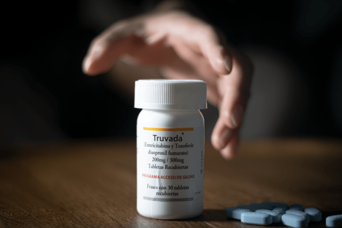 Según la PDH, el fabricante descontinuó Truvada y las existencias remanentes del medicamento se agotaron tras varios meses de suministro.