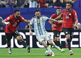 Messi en el encuentro contra Egipto, una muestra del esprint efectivo. Foto: EFE.