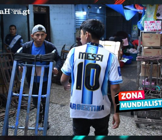 El fervor por Lionel Messi y la selección de Argentina se apoderó del mercado de La Terminal en la Ciudad de Guatemala.