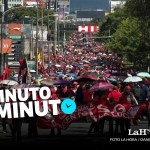 La manifestación de los salubristas interrumpe un carril de la Calzada Roosevelt en dirección a la capital.