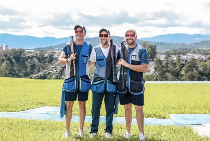 Los hermanos Jean Pierre, Hebert y Fernando Brol conquistaron la medalla de oro en tiro con armas de caza en Santo Domingo 2026.