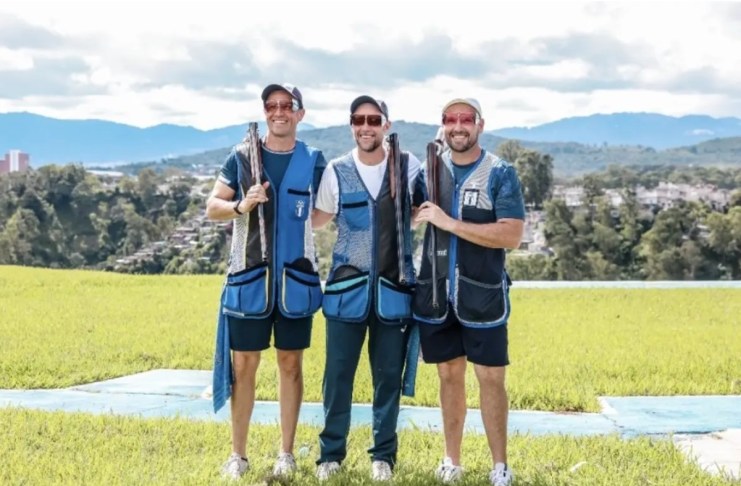 Los hermanos Jean Pierre, Hebert y Fernando Brol conquistaron la medalla de oro en tiro con armas de caza en Santo Domingo 2026.