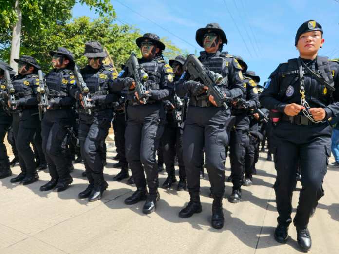 PNC La Policía Nacional Civil se refuerza con la graduación de un comando antinarcótico. Foto: PNC. Foto La Hora: Cortesía MINGOB