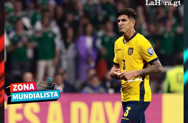 Piero Hincapié salió expulsado del partido entre Ecuador y México luego de taparse la boca mientras discutía con Santiago Giménez.