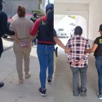 Presuntas secuestradoras capturadas tras allanamiento en Zacapa. Foto La Hora: PNC