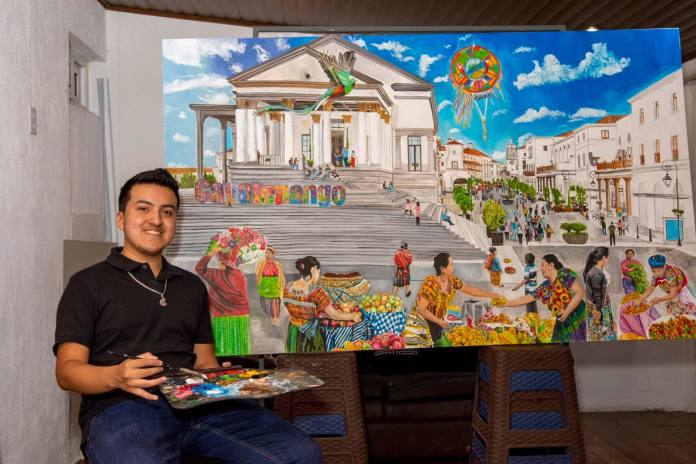 Desde Jalapa, Alejandro Requena ha convertido los crayones y lápices de colores en su sello artístico, llevando sus obras a decenas de países. Foto La Hora: Alejandro Requena.