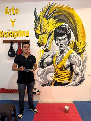 El talento del jalapaneco Alejandro Requena ha cruzado fronteras gracias a retratos elaborados completamente con crayones y l&aacute;pices de colores. Foto La Hora: Alejandro Requena.