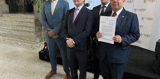 En marzo de 2026 la Superintendencia de Competencia de Guatemala presentó su primera recomendación normativa al Congreso de la República de Guatemala para reformar la ley de hidrocarburos y sancionar acuerdos de precios en combustibles. Foto La Hora: Cortesía SDC
