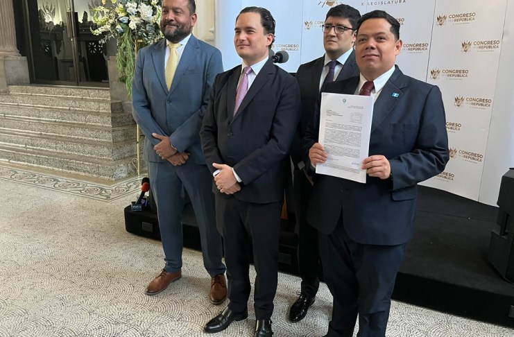 A pocos meses de investigar prácticas anticompetitivas, la Superintendencia de Competencia lucha por estabilizarse En marzo de 2026 la Superintendencia de Competencia de Guatemala presentó su primera recomendación normativa al Congreso de la República de Guatemala para reformar la ley de hidrocarburos y sancionar acuerdos de precios en combustibles. Foto La Hora: Cortesía SDC