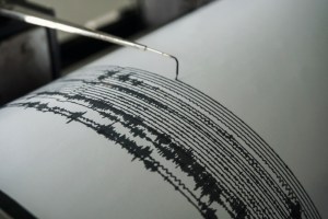 En las últimas 24 horas, se registraron más de 60 sismos