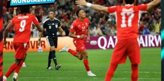 ¡Festejan los suizos! La selección europea avanza a octavos de final tras vencer a Argelia. Foto La Hora: EFE