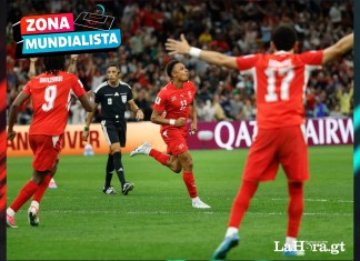 Suiza avanza a octavos de final tras una cómoda victoria ante Argelia ¡Festejan los suizos! La selección europea avanza a octavos de final tras vencer a Argelia. Foto La Hora: EFE