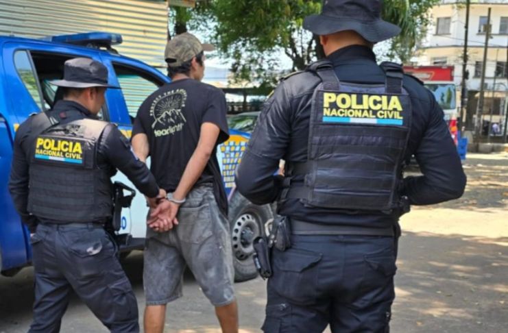 Salvadoreño alias "Zapatón" capturado en Escuintla. Foto La Hora: PNC