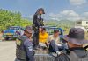 Reportan dos capturas y dos menores remitidos tras allanamiento a presunta guarida de asaltantes y extorsionistas Sindicados de extorsión capturados tras allanamiento de presunta guarida de asaltantes. Foto La Hora: PNC