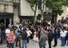 Sismo 17 de julio: Estos son los números de emergencia a los que puedes llamar Decenas de trabajadores fueron evacuados esta mañana ante el sismo de 5.6 grados. Foto La Hora: Daniel Ramírez