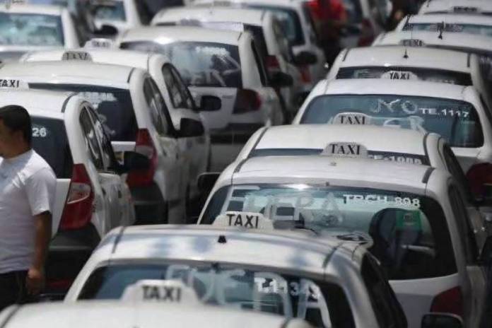 Taxistas y mototaxis se suman a jornada de manifestación de este viernes 24 de julio