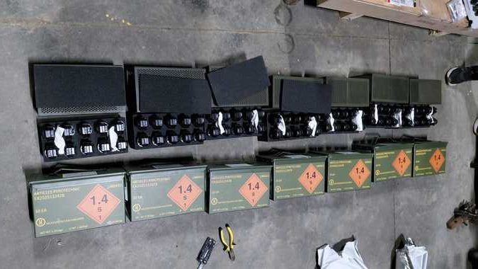 Tras alerta ciudana, hallan 70 explosivos ocultos en cajas de encomiendas en ruta a El Salvador