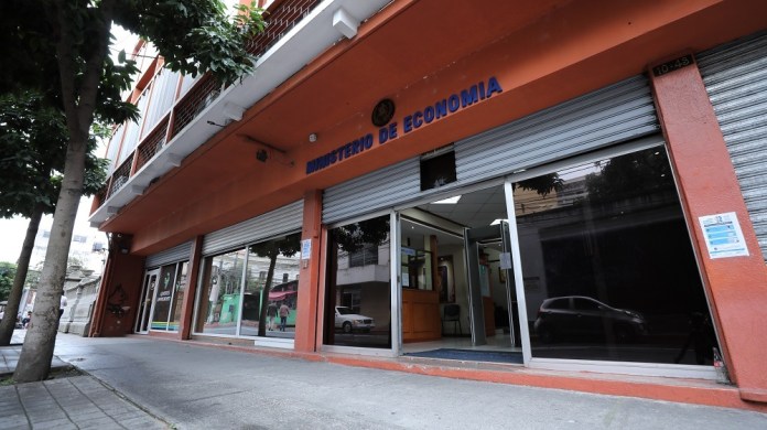 Tras aviso de EE. UU. de sancionar a países con trabajo forzoso, Guatemala firma acuerdo
