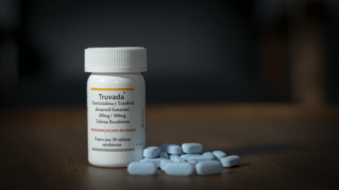La combinación de Truvada y raltegravir permite mantener controlada la infección por VIH. Sin uno de los dos medicamentos, el tratamiento pierde efectividad.