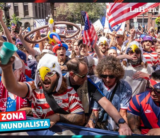 Minuto a minuto: Estados Unidos y Bélgica ya juegan el primer tiempo con la polémica titularidad de Balogun Aficionados de Estados Unidos apoyan a su equipo.